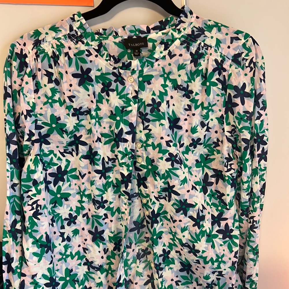 WOMENS TALBOTS BUTTON UP FLORAL